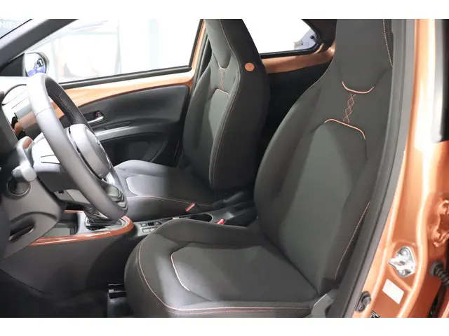 Toyota Aygo X Hybrid 115 pulse, 2026 Hybride Benzine 17