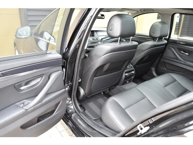 BMW 5 Serie Touring 520i Executive 2016 Benzine 25