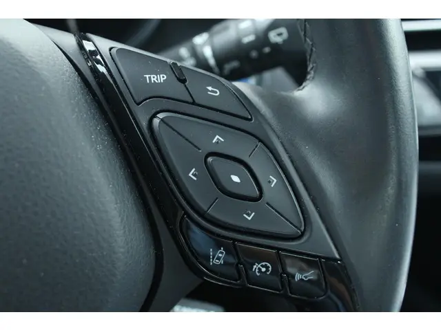 Toyota C-HR 1.8 Hybrid Dynamic 2019 Hybride Benzine 21