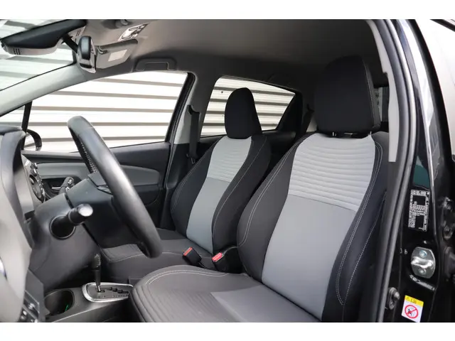 Toyota Yaris 1.5 Hybrid Dynamic 2019 Hybride Benzine 6
