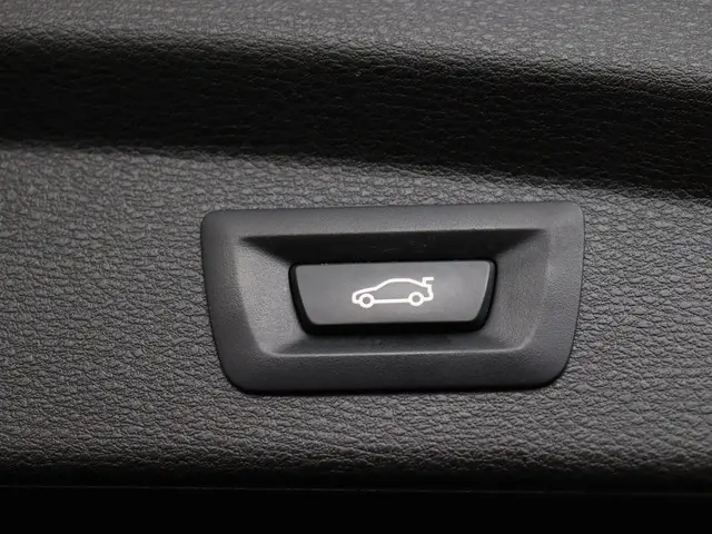 BMW X2 sDrive18i High Executive 2019 Benzine 25