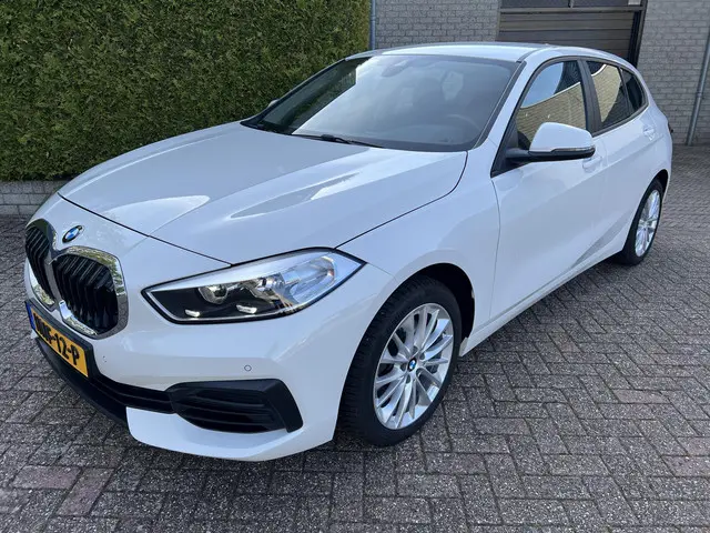 BMW 1 Serie 118i *Carplay*ECC*Garantie 2021 Benzine 2