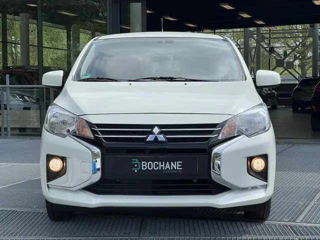 Mitsubishi Space Star 1.2 Connect+ 2024 Benzine 15