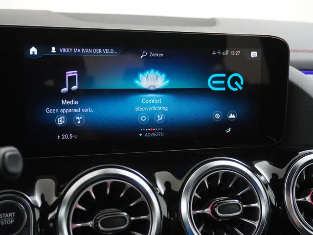 Mercedes-Benz EQA 300 4MATIC AMG Line 2023 Elektrisch 26