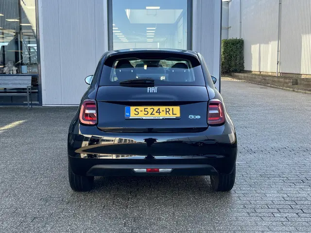 Fiat 500 42 kWh 2023 Elektrisch 29