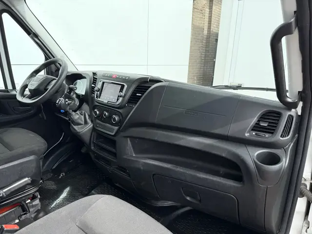 Iveco Daily 35C16 3.0 2023 Diesel 11