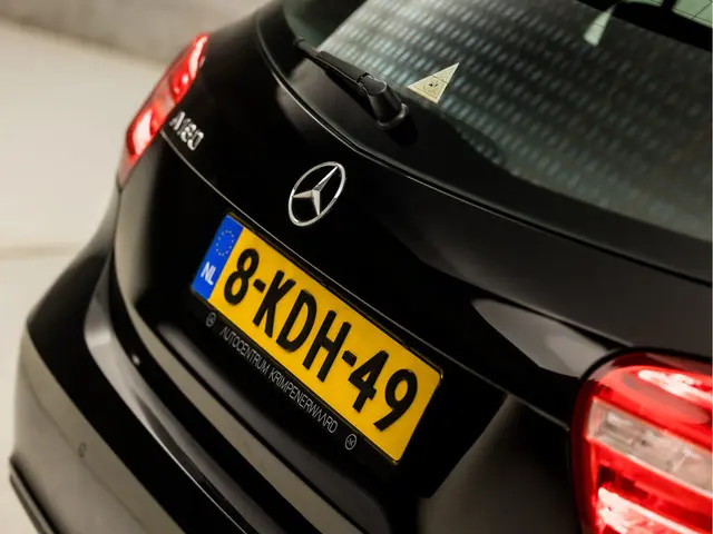 Mercedes-Benz A-Klasse 180 Black Sport 2013 Benzine 27