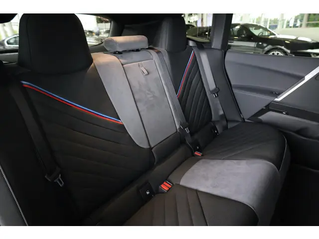 BMW iX xDrive45 2025 Elektrisch 9