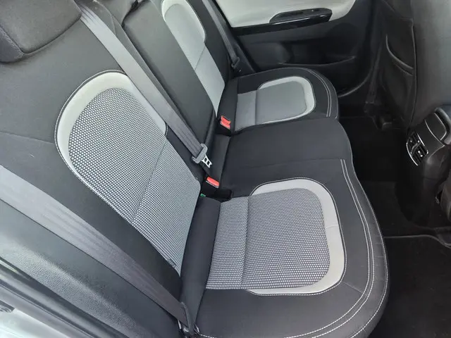 Kia cee'd 1.6 GDI Super Pack/vol opties 2014 Benzine 22