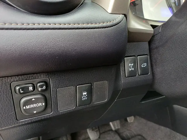 Toyota RAV4 2.0 Executive Business 4WD 2013 Benzine 29