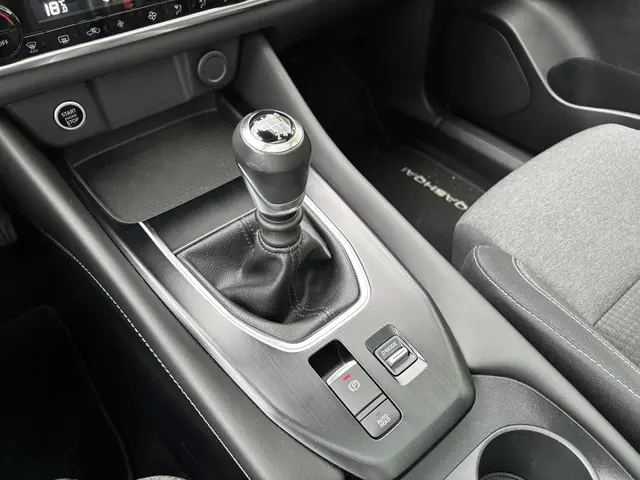 Nissan QASHQAI 1.3 MHEV N-Connecta 2022 Benzine 10