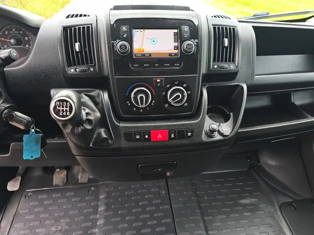 Peugeot Boxer 2.2 BlueHDi L2 H2 2022 Diesel 19