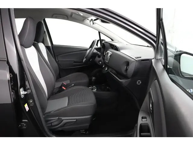 Toyota Yaris 1.5 Hybrid Design 2018 Hybride Benzine 21