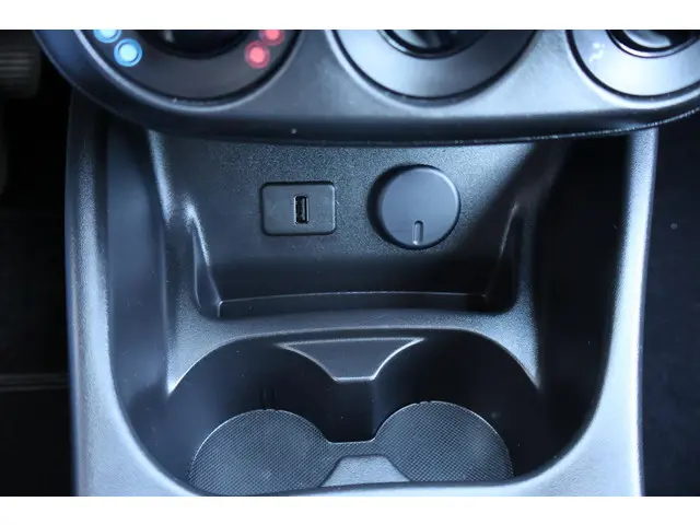 Opel Corsa 1.4 Edition 2017 Benzine 26