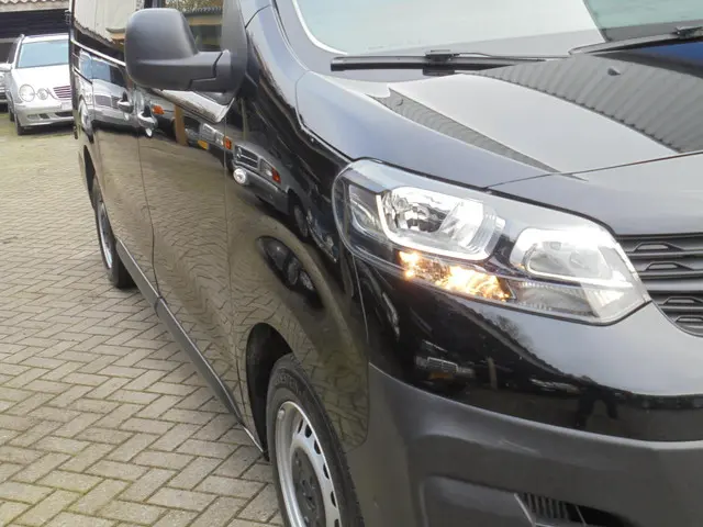 Opel Vivaro 2.0 CDTI L3H1 Edition Nette auto 2020 Diesel 6