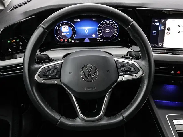 Volkswagen Golf 1.0 eTSI 110PK DSG Life 2023 Benzine 15