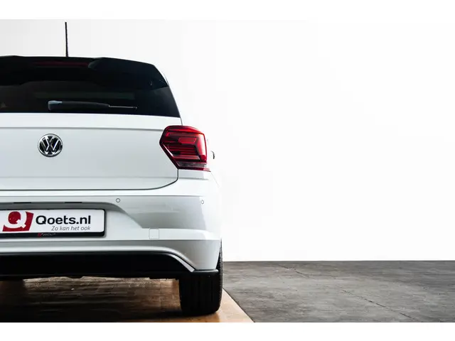 Volkswagen Polo 2.0 TSI GTI 2019 Benzine 24