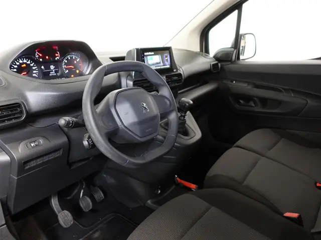 Peugeot Partner 1.5 BlueHDi 100pk L2 2023 Diesel 2