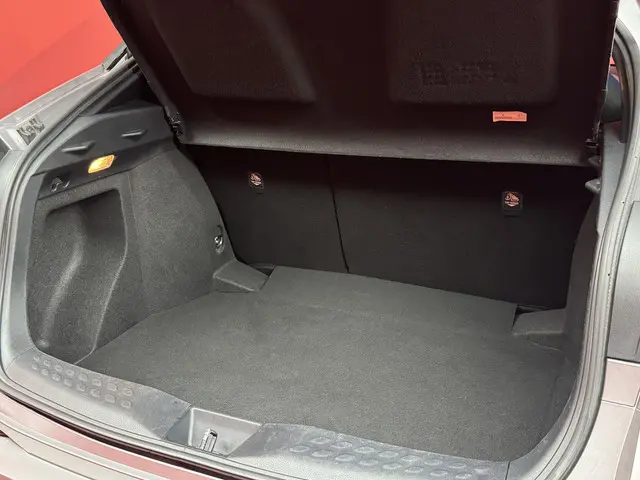 Toyota C-HR 1.8 Hybrid Bi-Tone 2018 Hybride Benzine 15