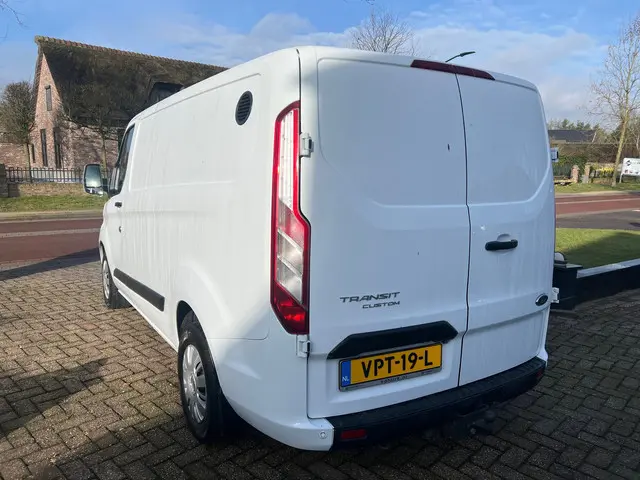 Ford Transit Custom 300 2.0 TDCI L1H1 Trend 2019 Diesel 4