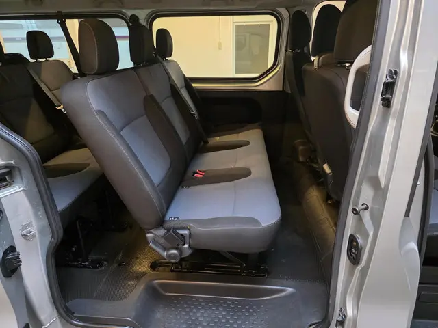 Opel Vivaro Combi 1.6 CDTI L2H1 2019 Diesel 12