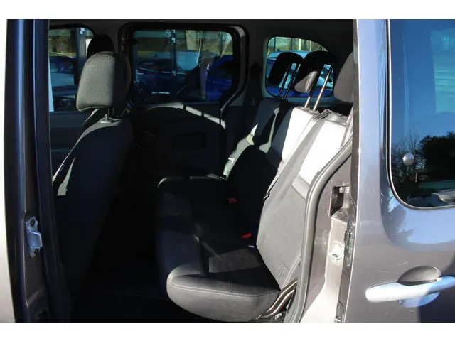 Renault Kangoo Family 1.2 TCe 115 pk Limited 2018 Benzine 14