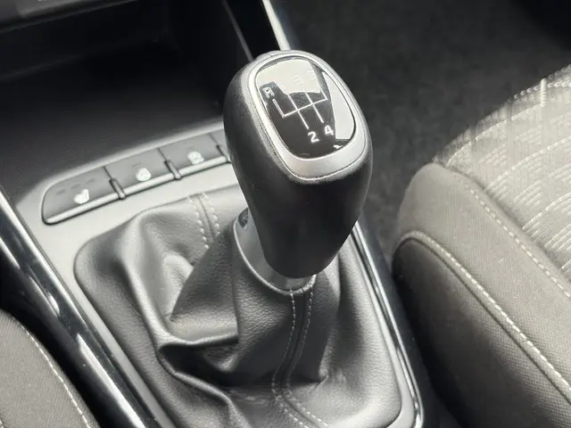 Kia Rio 1.0 TGDI ComfortPlusLine Navigator 2017 Benzine 26