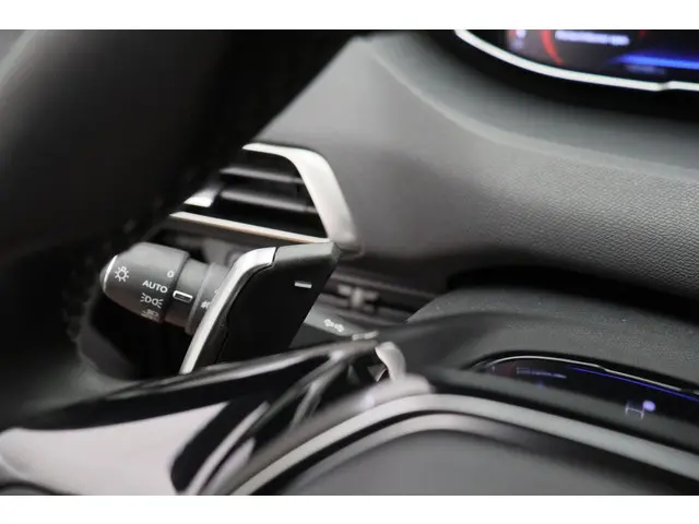 Peugeot 5008 1.2 PureTech Blue Lease Premium 2020 LPG/Gas 31