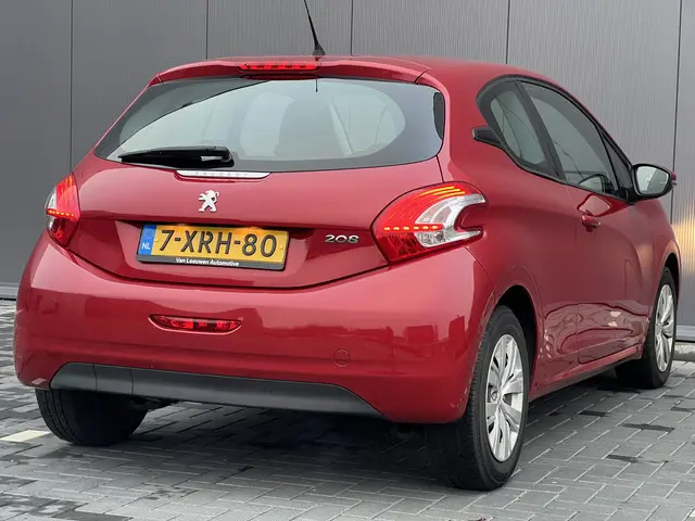 Peugeot 208 1.2 VTi Active 2014 Benzine 11