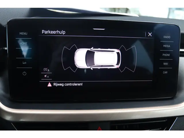 Škoda Kamiq 1.0 TSI 116PK AUT. BUSINESS ED. 2020 Benzine 30