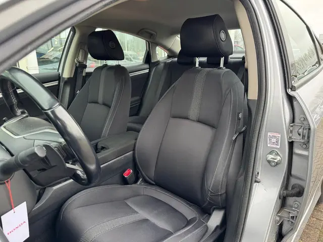 Honda Civic 1.5 i-VTEC Elegance 2020 Benzine 6