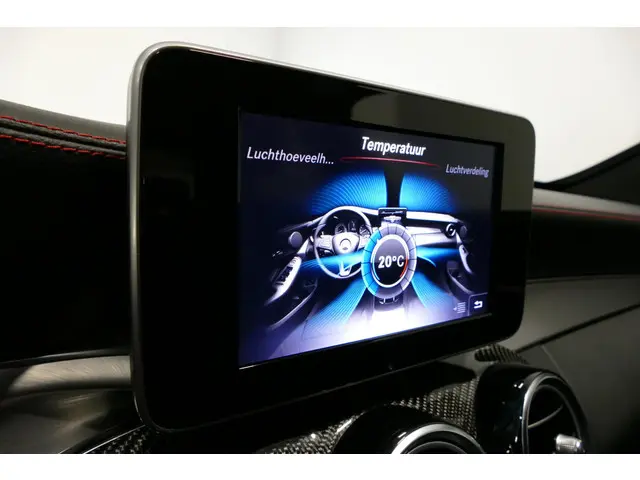Mercedes-Benz C-Klasse 180 AMG Line 2018 Benzine 31