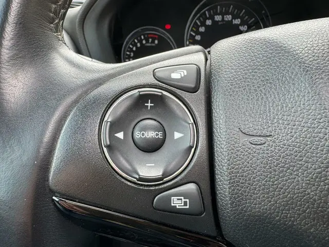 Honda HR-V 1.5 i-VTEC Executive 2017 Benzine 35