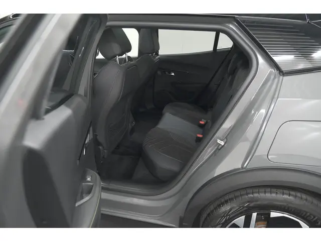 Peugeot e-2008 EV GT 50 kWh 2025 Elektrisch 31