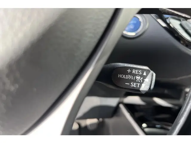 Toyota C-HR 2.0 Hybrid Dynamic 2020 Hybride Benzine 32