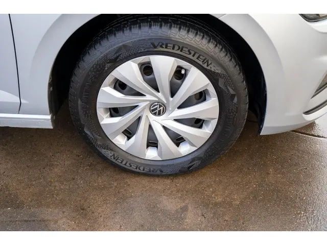 Volkswagen Polo 1.0 TSI Comfortline 2019 Benzine 8