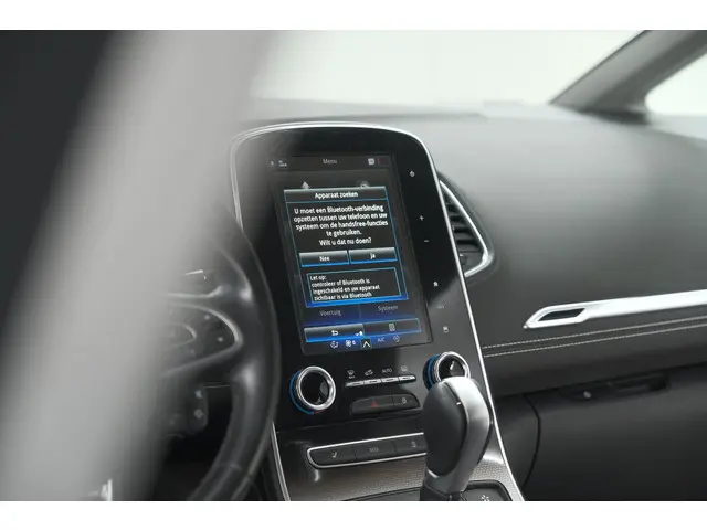 Renault Scénic TCe 140 EDC Bose 2021 Benzine 64