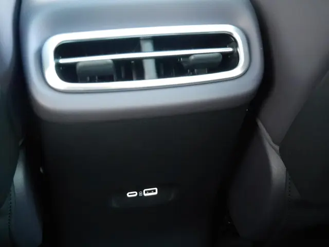 Leapmotor C10 Design 69.9 kWh 2024 Elektrisch 38