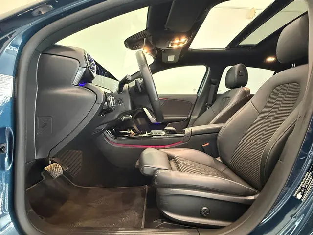 Mercedes-Benz A-Klasse 200 Premium Plus 2021 Benzine 25