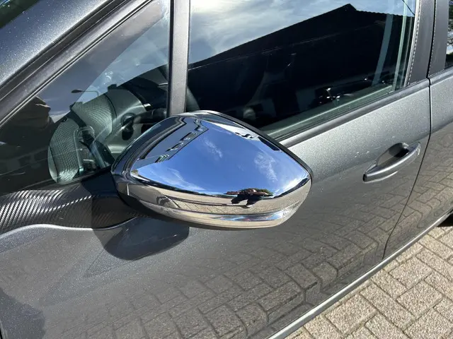 Peugeot 208 1.2 82 PK Allure 2016 Benzine 33