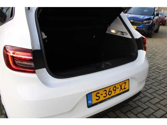 Renault Clio TCe 90 Equilibre 2023 Benzine 6