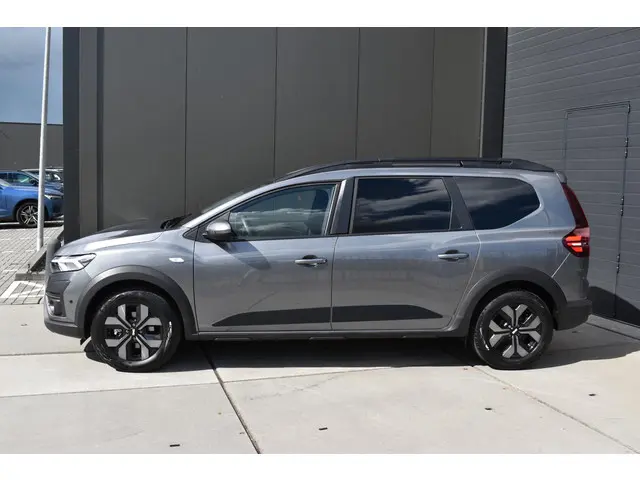 Dacia Jogger Hybrid 140 Expression 2025 Hybride Benzine 5