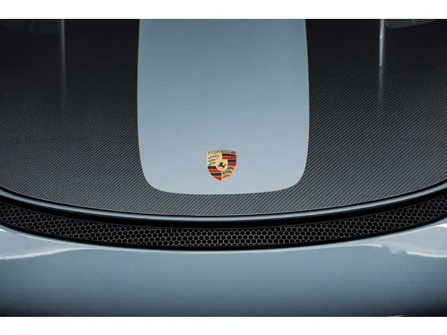 Porsche 718 Spyder RS 2024 Benzine 11