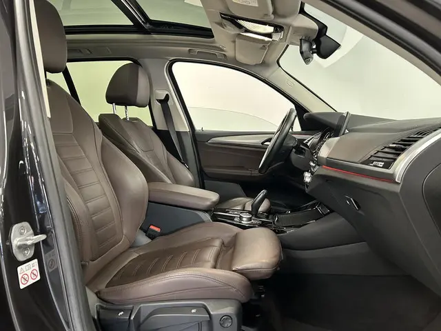 BMW X3 xDrive20i High Executive 2020 Benzine 37