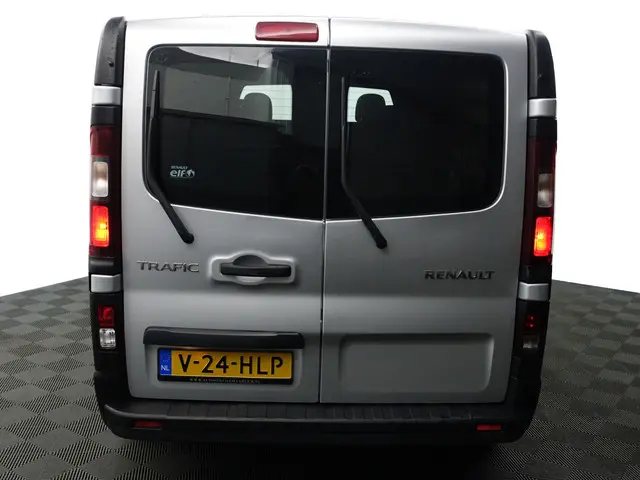 Renault Trafic 1.6 dCi Euro 6 T29 L2 Luxe- 2016 Diesel 29