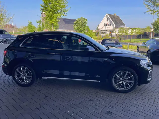 Audi Q5 40 TFSI S edition 2023 Hybride Benzine 14