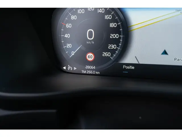 Volvo XC40 Plug-in Hybrid T5 Core 2023 Hybride Benzine 30