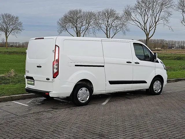 Ford Transit Custom 3