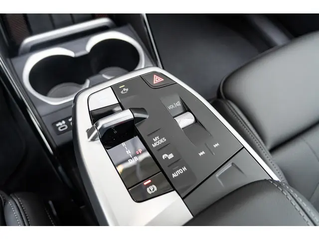 BMW iX1 IX1 xDrive30 2024 Elektrisch 12