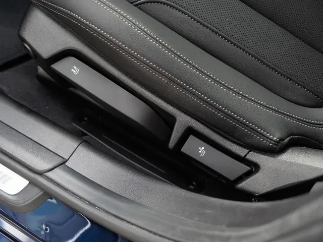 BMW 3 Serie Sedan 318i 2025 Benzine 27